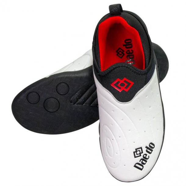 Memo Mod viljen Gymnast Daedo kampsportssko Action - En ny sko fra Daedo med flexible hæl.